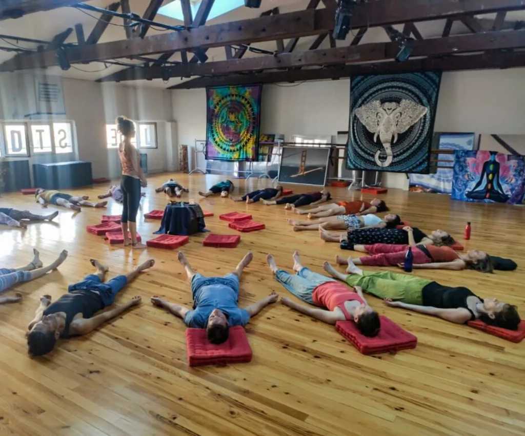 cours de yoga et retraite méditation en Isère à Grenoble, Eybens, Voiron (38)